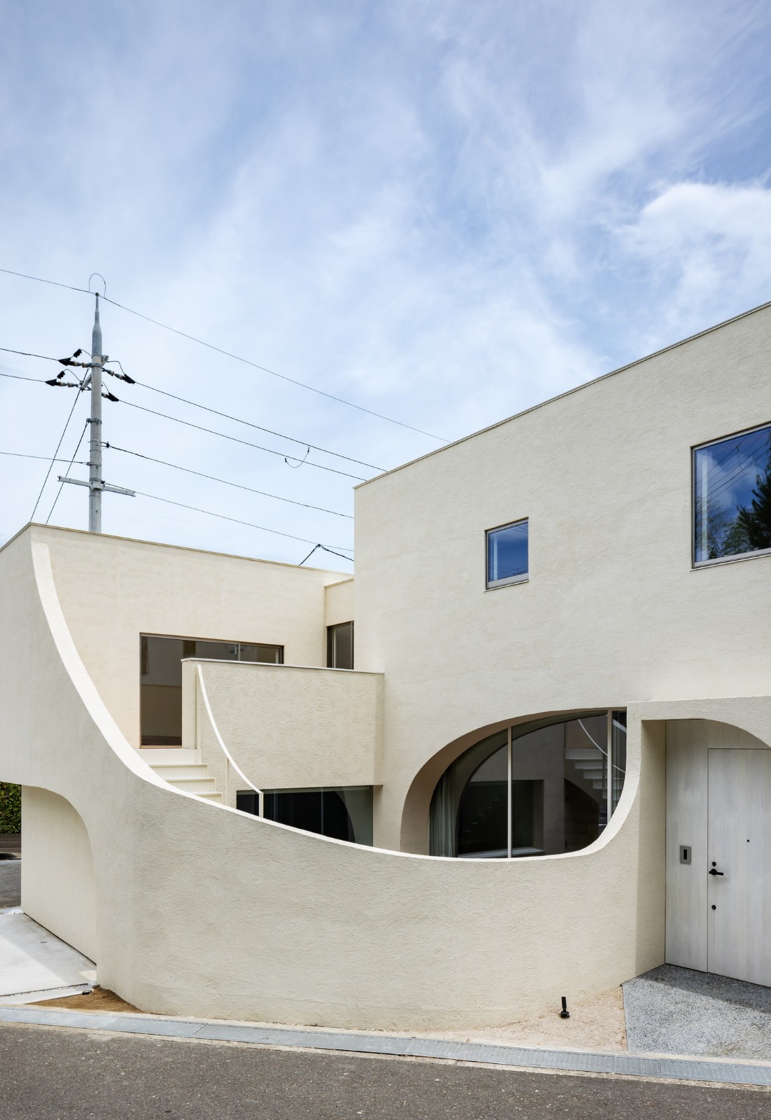 BIM建筑|曲线屋 / Daisuke Ibano, Ryosuke Fujii