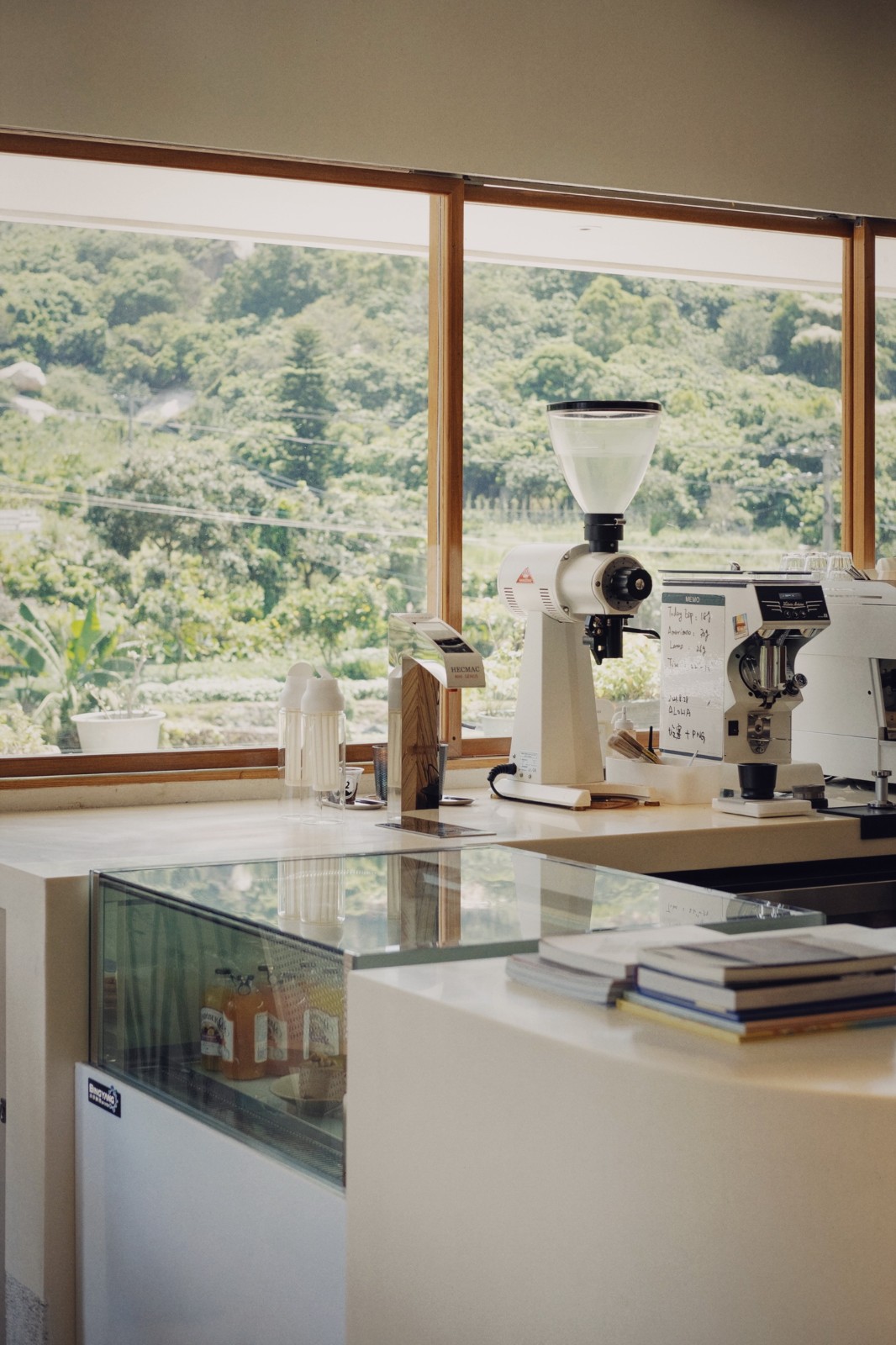 BIM建筑|山屿二分之一咖啡馆（东坪山改造）/ 厦门大学建筑设计研究院有限公司（AUAD）