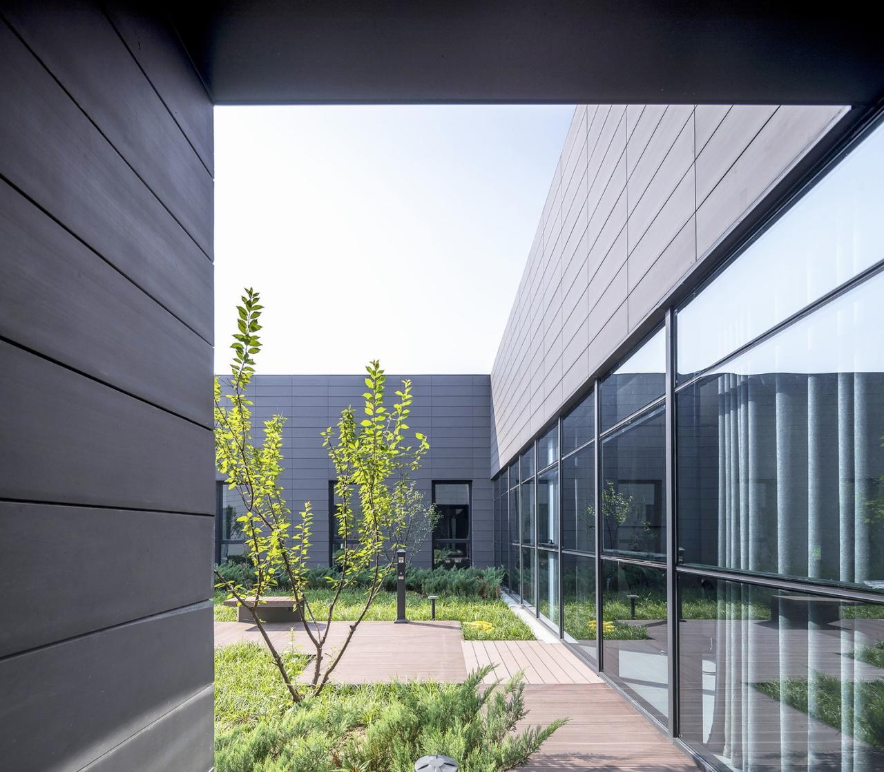 BIM建筑|朝向天空的院子——北京通州潞城市民中心 / 意度建筑