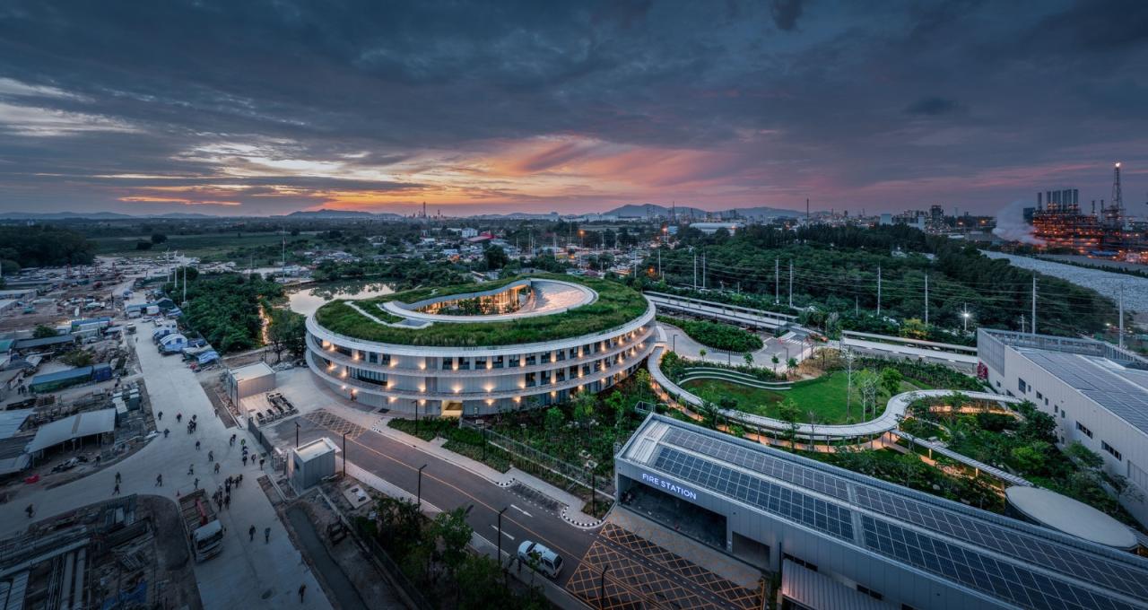 BIM建筑|森林保护卓越中心 / Architects 49