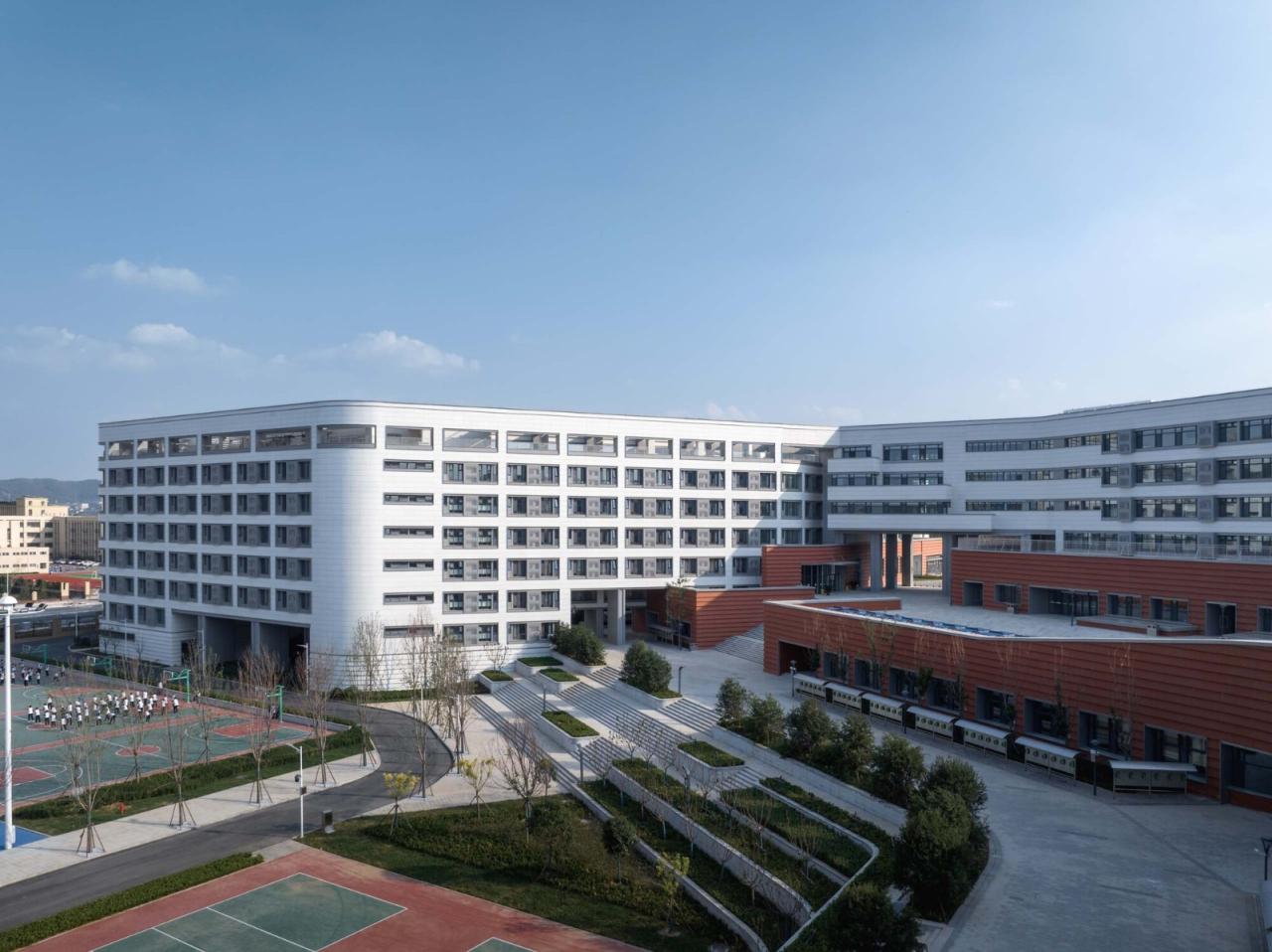 BIM建筑|济南历城二中彩石校区 / 同圆设计