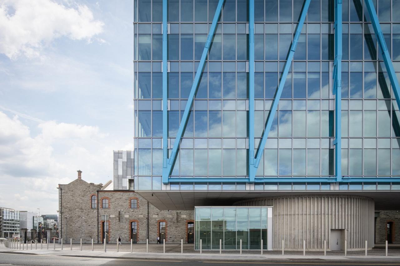 BIM建筑|蓝色‘骨头’，EXO 办公大楼 / Shay Cleary Architects