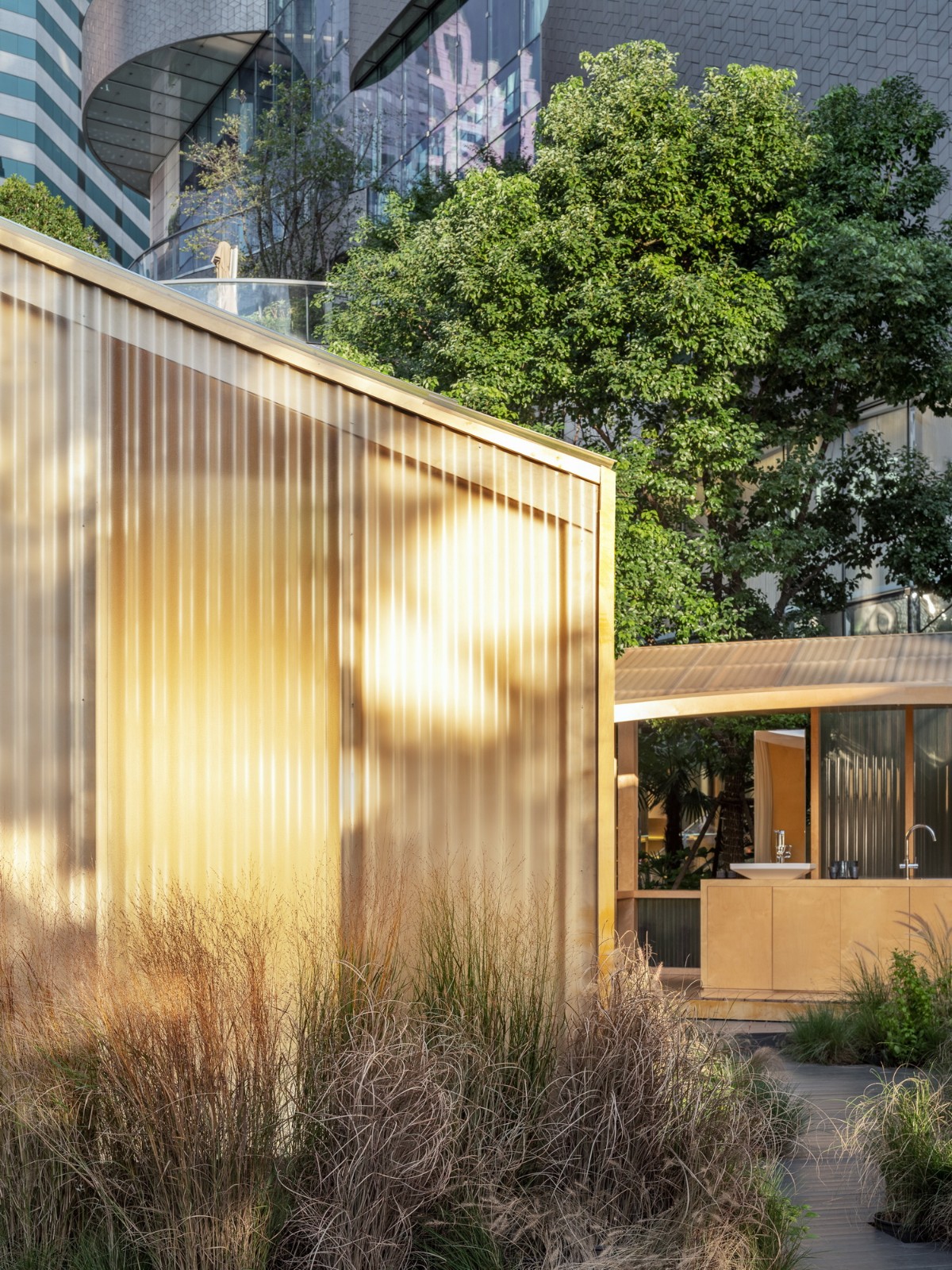 BIM建筑|间园 ：闹市中的空间装置 / 间筑设计