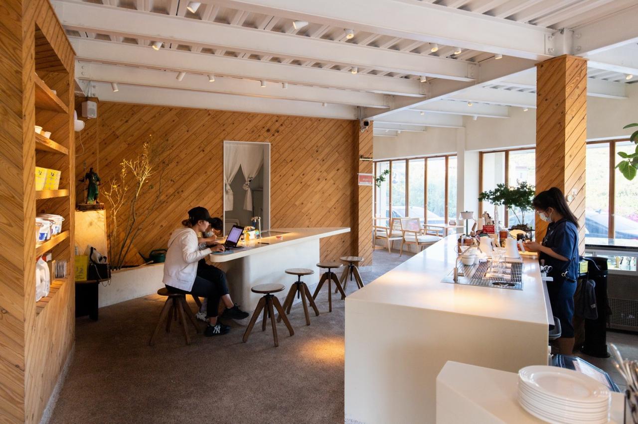 BIM建筑|山屿二分之一咖啡馆（东坪山改造）/ 厦门大学建筑设计研究院有限公司（AUAD）