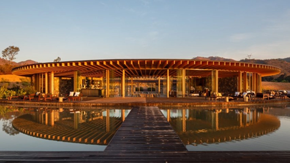 BIM建筑|索多·马达诺工作室设计环状俱乐部会所