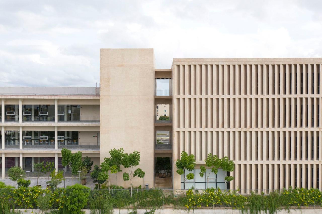 BIM建筑|梅里达银行与商业学校 / IUA Ignacio Urquiza Arquitectos