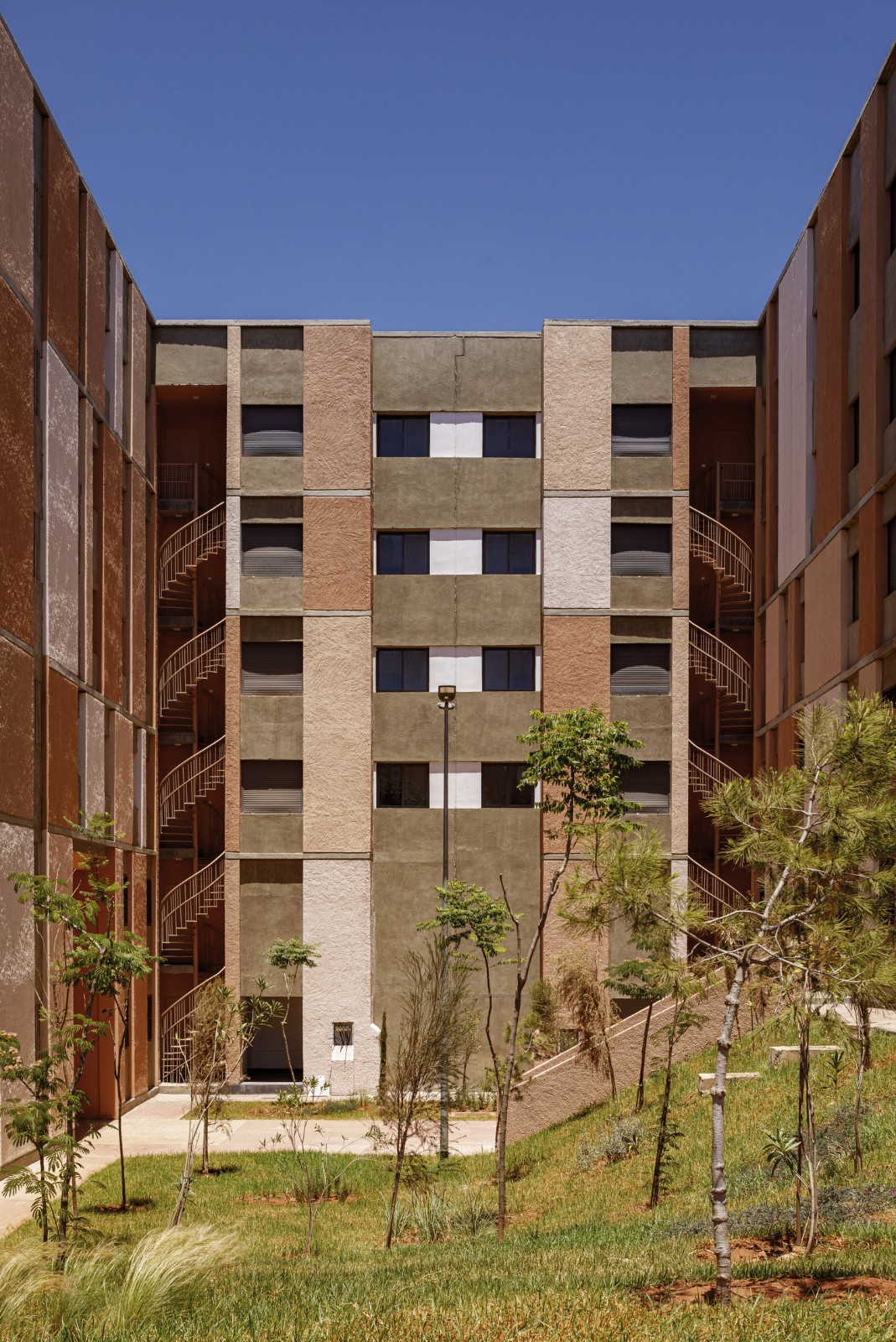 BIM建筑|BEN MSIK 花园 / Tarik Zoubdi Architecte