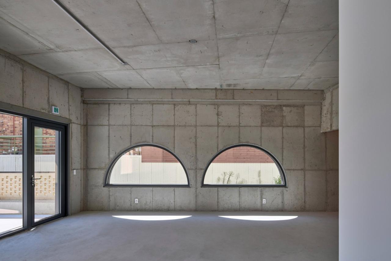 BIM建筑|通向街角的楼梯，Y2 综合大楼 / DAAL