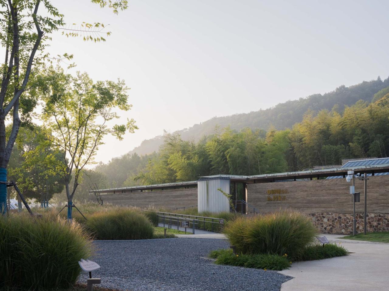 BIM建筑|南京汤山猿人洞游客驿站 / 东南大学建筑设计研究院建筑技术与艺术(ATA)工作室