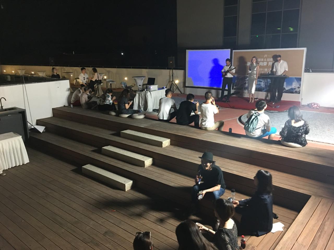 BIM建筑|钛媒体“折叠公园”，北京团河派出所旧址改造 / 靠近设计