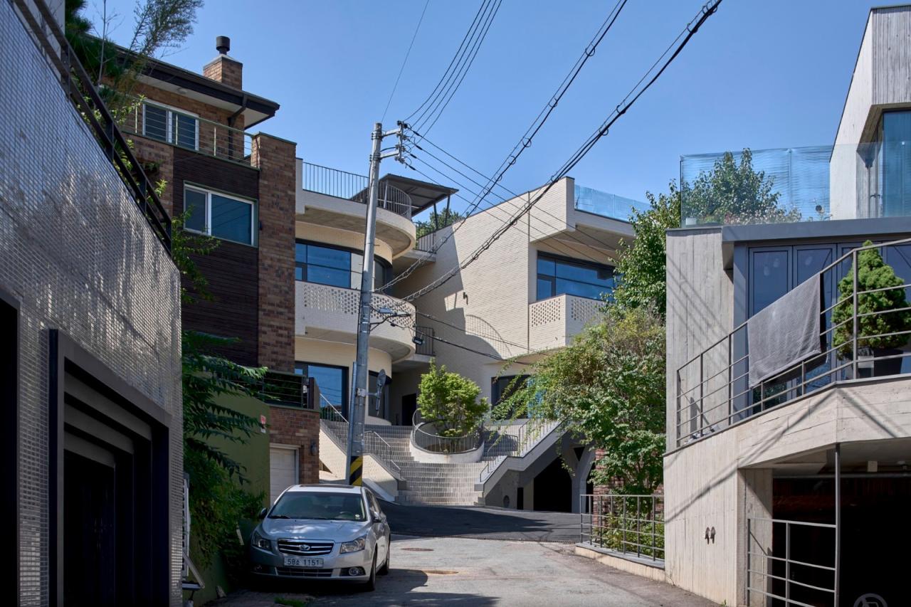 BIM建筑|通向街角的楼梯，Y2 综合大楼 / DAAL