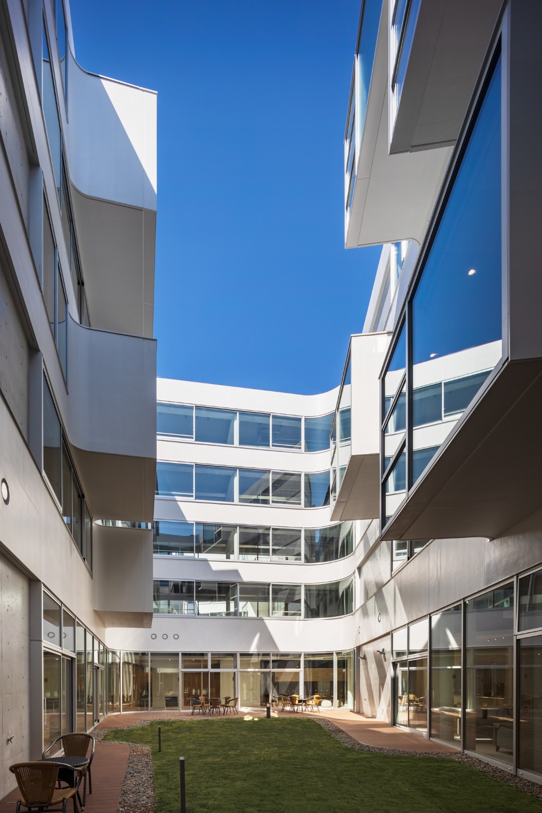 BIM建筑|东洋大学 Ai 第四舍馆中心 / Ishimoto Architectural