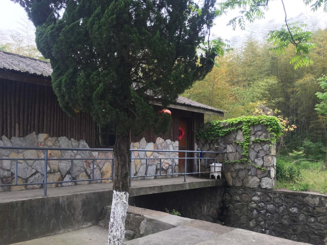 BIM建筑|南京汤山猿人洞游客驿站 / 东南大学建筑设计研究院建筑技术与艺术(ATA)工作室