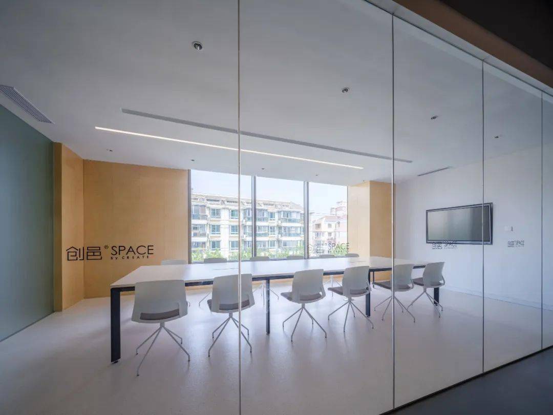 创邑MIX·罗秀路丨焕活新生，从“街角封闭旧盒子”到“绿色邻里会客厅” / 三益建筑