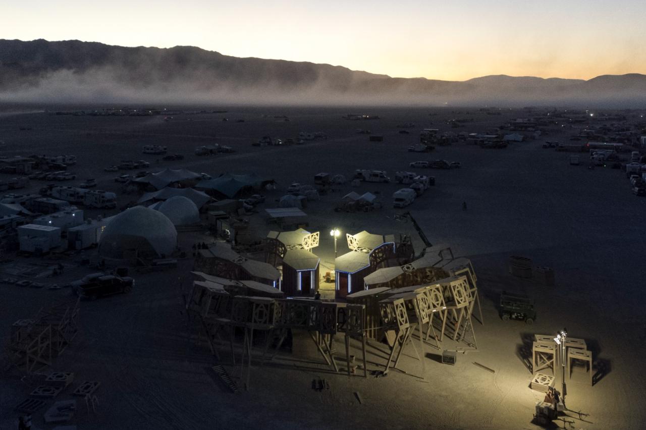 BIM建筑|火人节“宣泄/淨化”分形画廊 / MAMOU-MANI