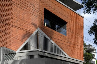 BIM建筑|红砖小筑 / The Purple Ink Studio-BIM建筑网