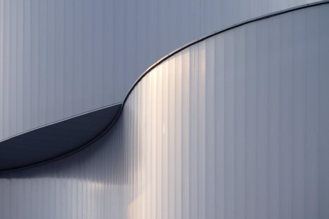 BIM建筑|沪杭高速嘉兴服务区：公路上的综合体 / goa大象设计