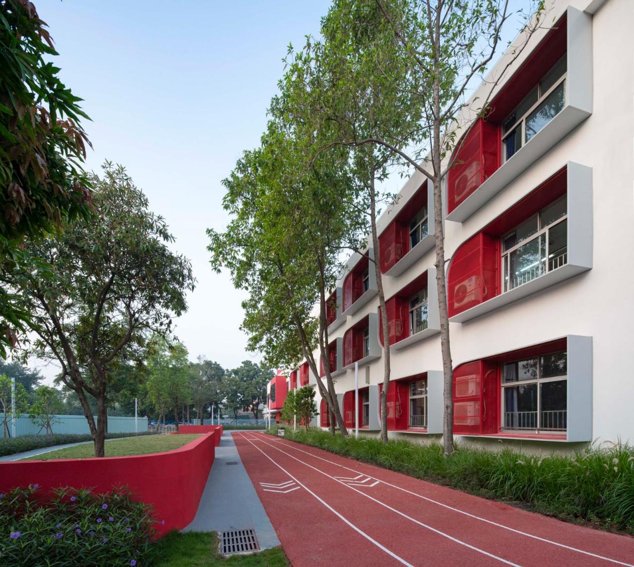 BIM建筑|龙江外国语学校附属小学改造（旺岗小学） / 竖梁社建筑