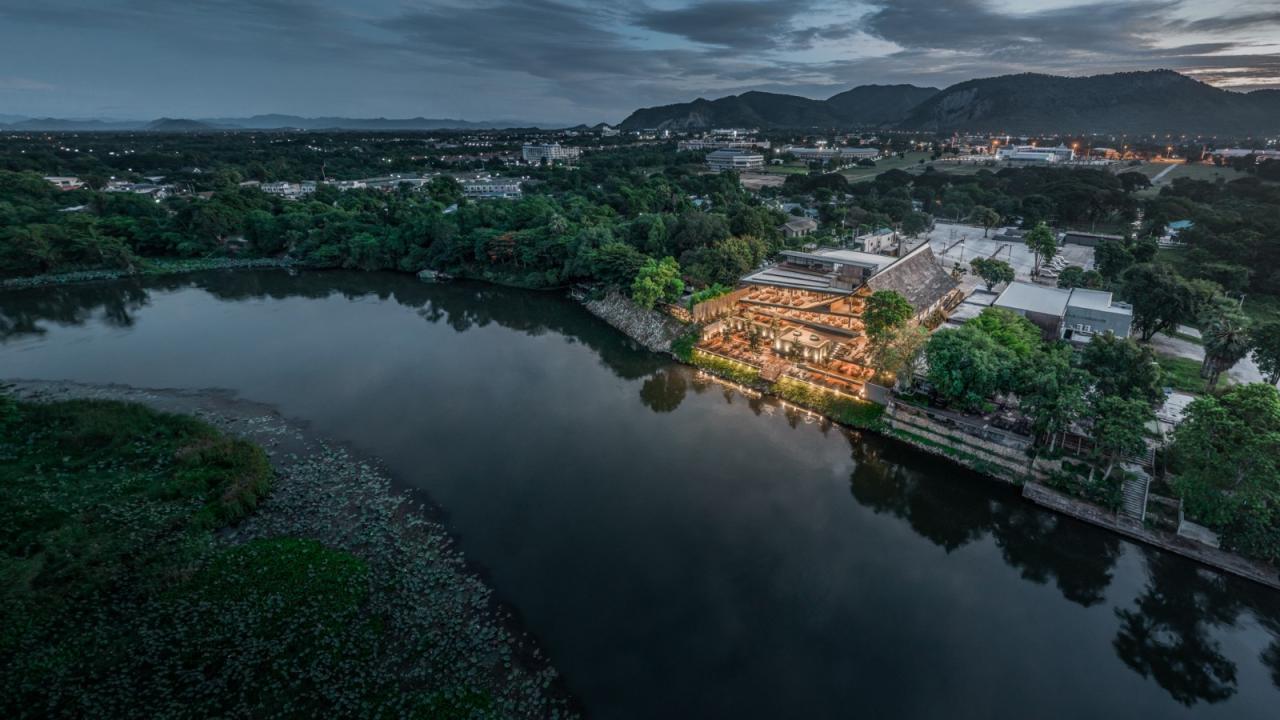 BIM建筑|超大规模泰式餐厅 Keereetara / IDIN Architects