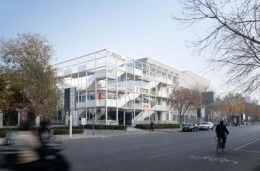 BIM建筑|钛媒体“折叠公园”，北京团河派出所旧址改造 / 靠近设计-BIM建筑网