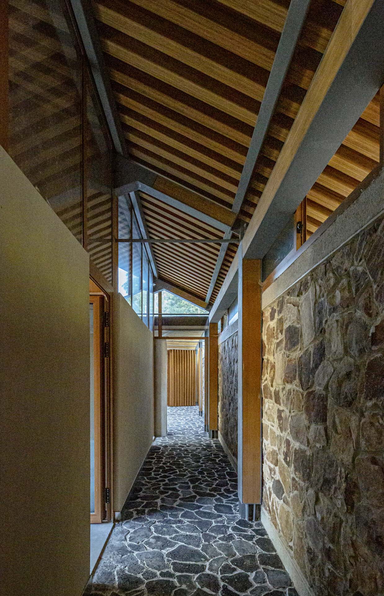 BIM建筑|南京汤山猿人洞游客驿站 / 东南大学建筑设计研究院建筑技术与艺术(ATA)工作室