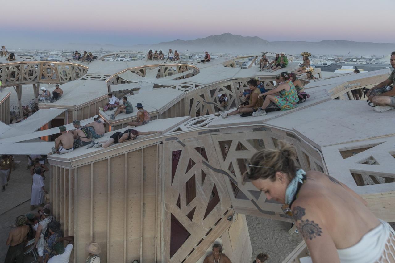 BIM建筑|火人节“宣泄/淨化”分形画廊 / MAMOU-MANI