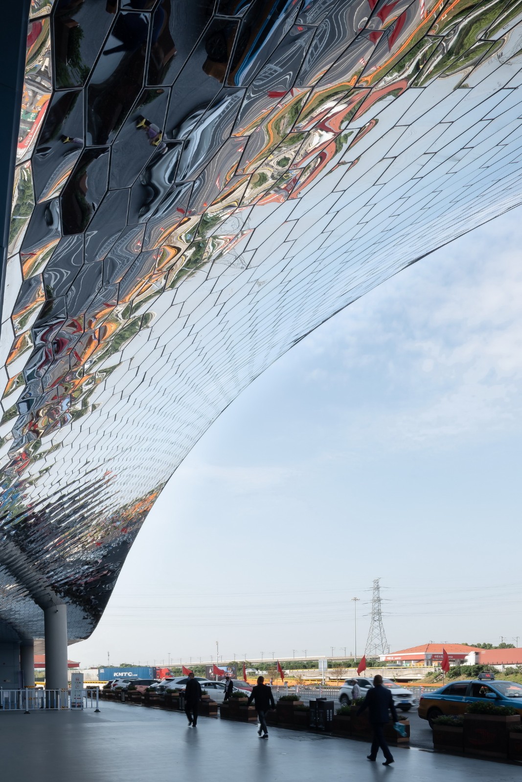 BIM建筑|沪杭高速嘉兴服务区：公路上的综合体 / goa大象设计