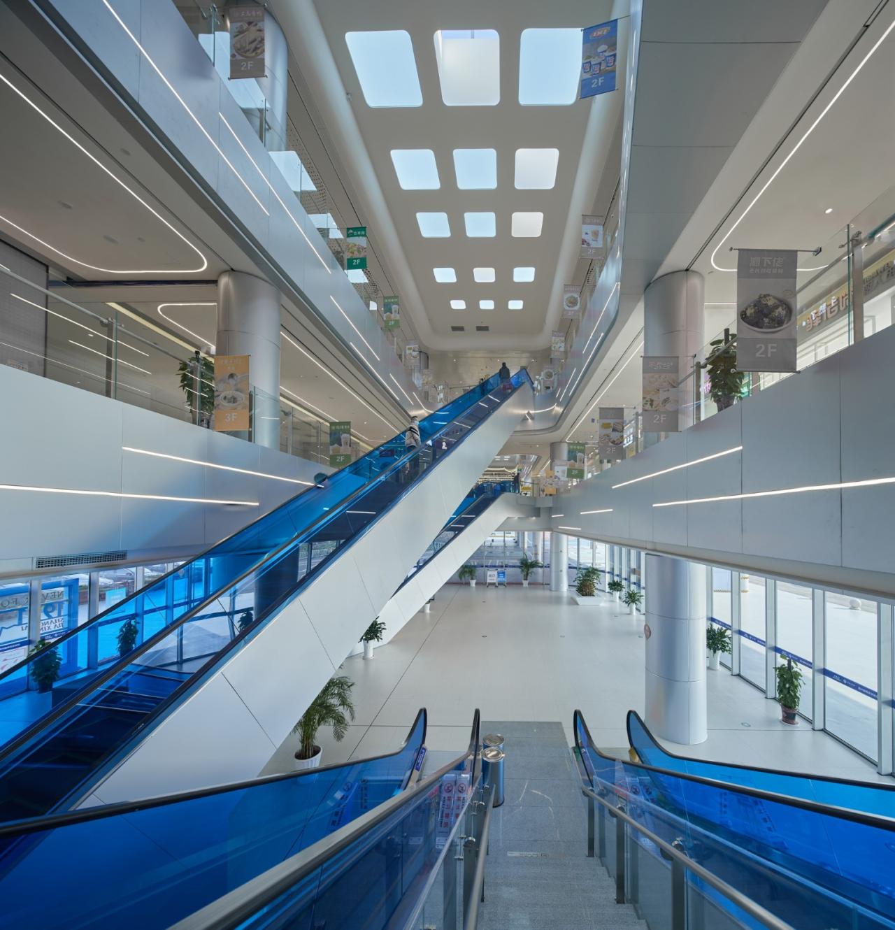 BIM建筑|沪杭高速嘉兴服务区：公路上的综合体 / goa大象设计