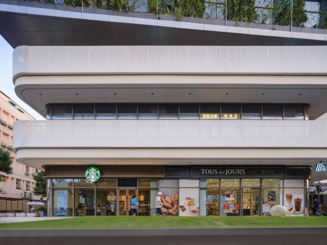 创邑MIX·罗秀路丨焕活新生，从“街角封闭旧盒子”到“绿色邻里会客厅” / 三益建筑