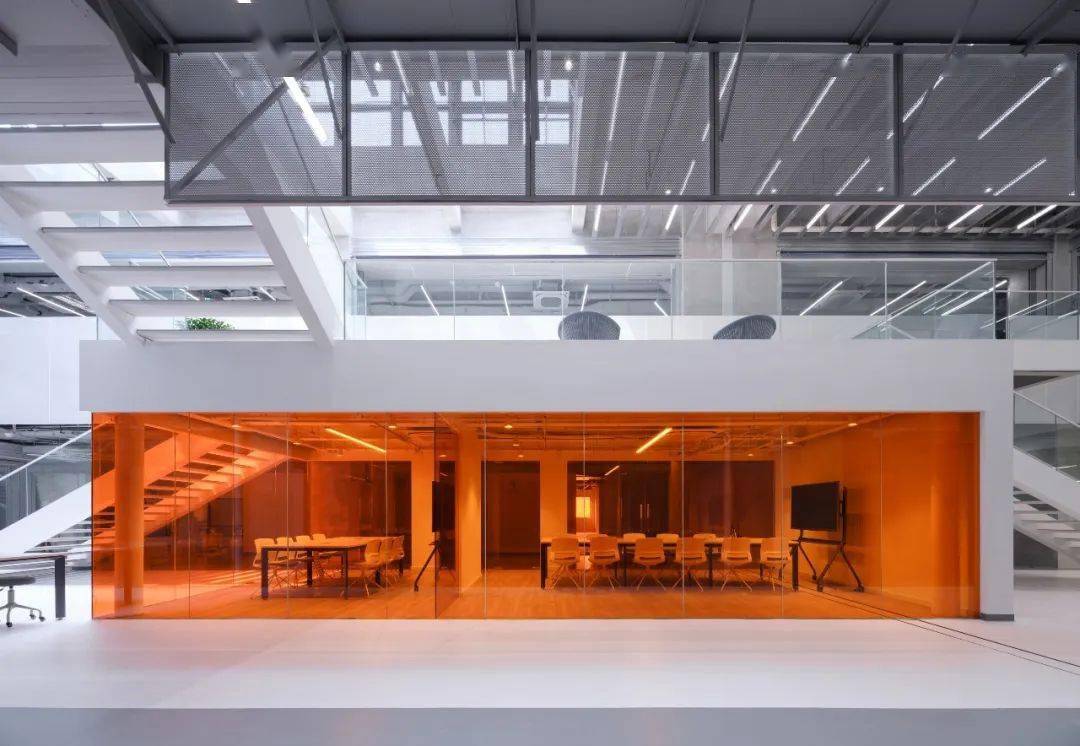 创邑MIX·罗秀路丨焕活新生，从“街角封闭旧盒子”到“绿色邻里会客厅” / 三益建筑