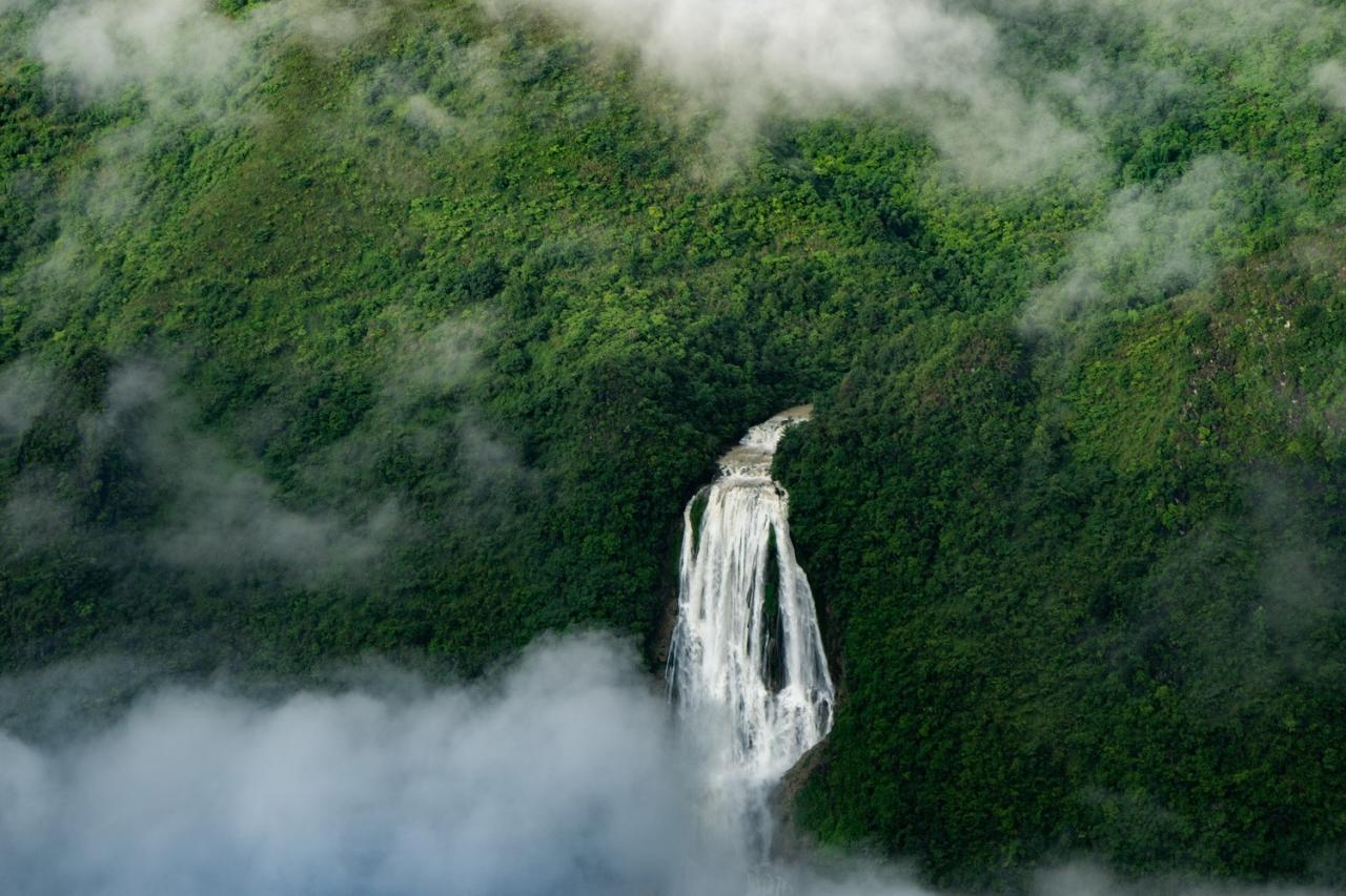 BIM建筑|悬崖边的天空民宿：尧珈•望瀑/ 上海尧舜建筑设计有限公司