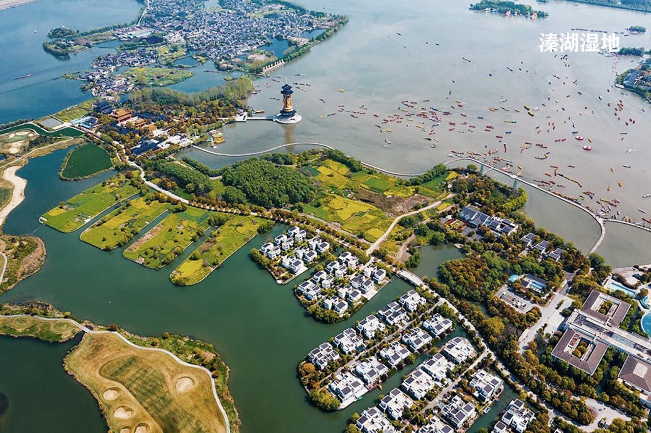 BIM建筑|湿地浮岛·溱湖宾馆 / 简和建筑