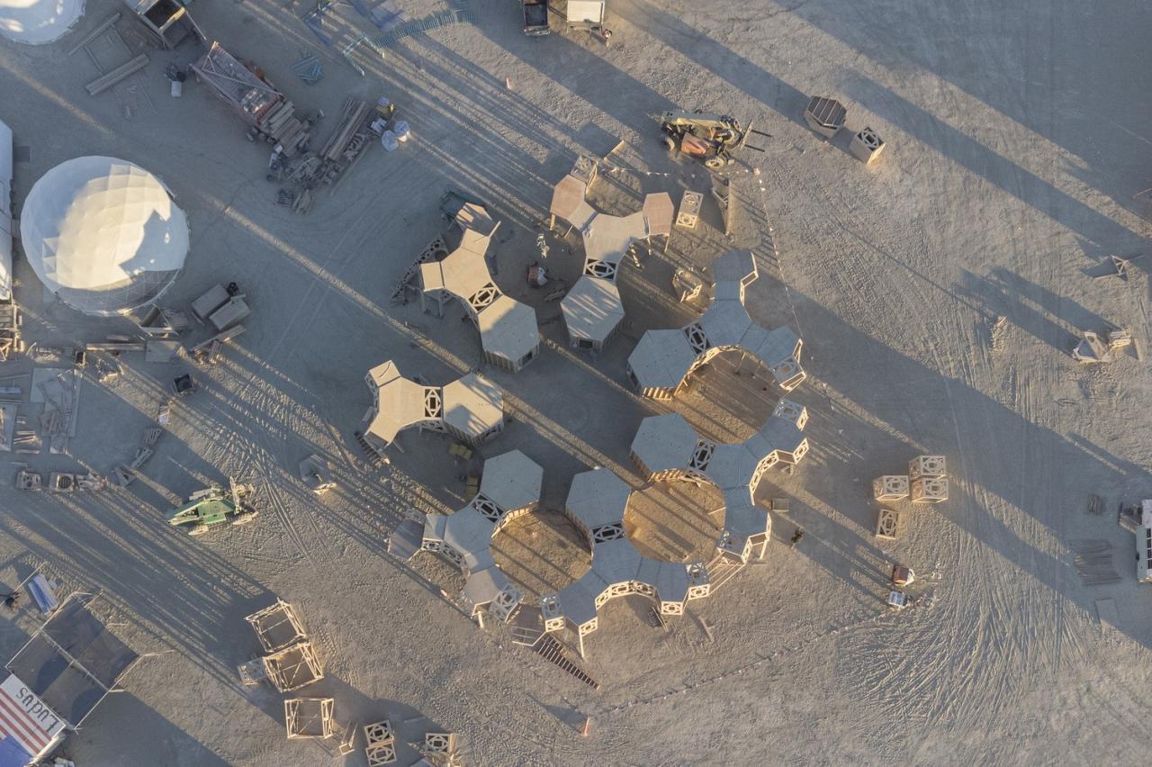 BIM建筑|火人节“宣泄/淨化”分形画廊 / MAMOU-MANI