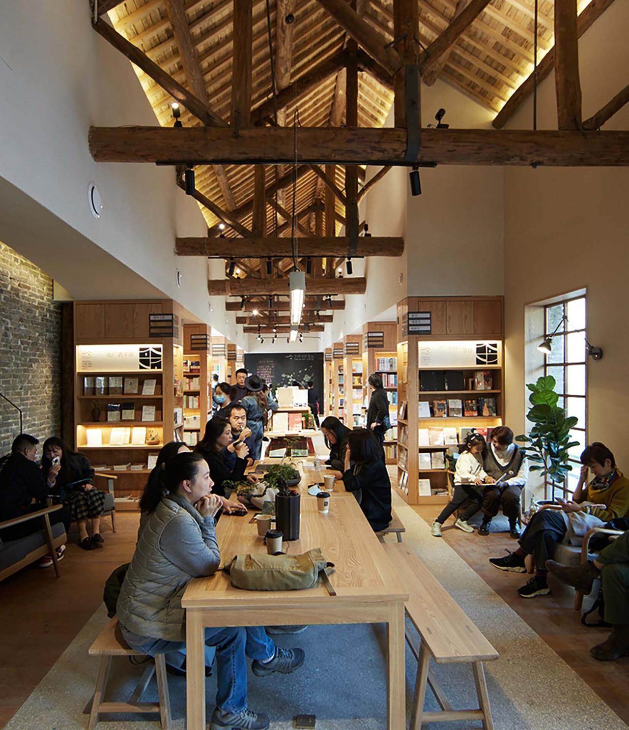 BIM建筑|大南坡大队部改造 / 场域建筑