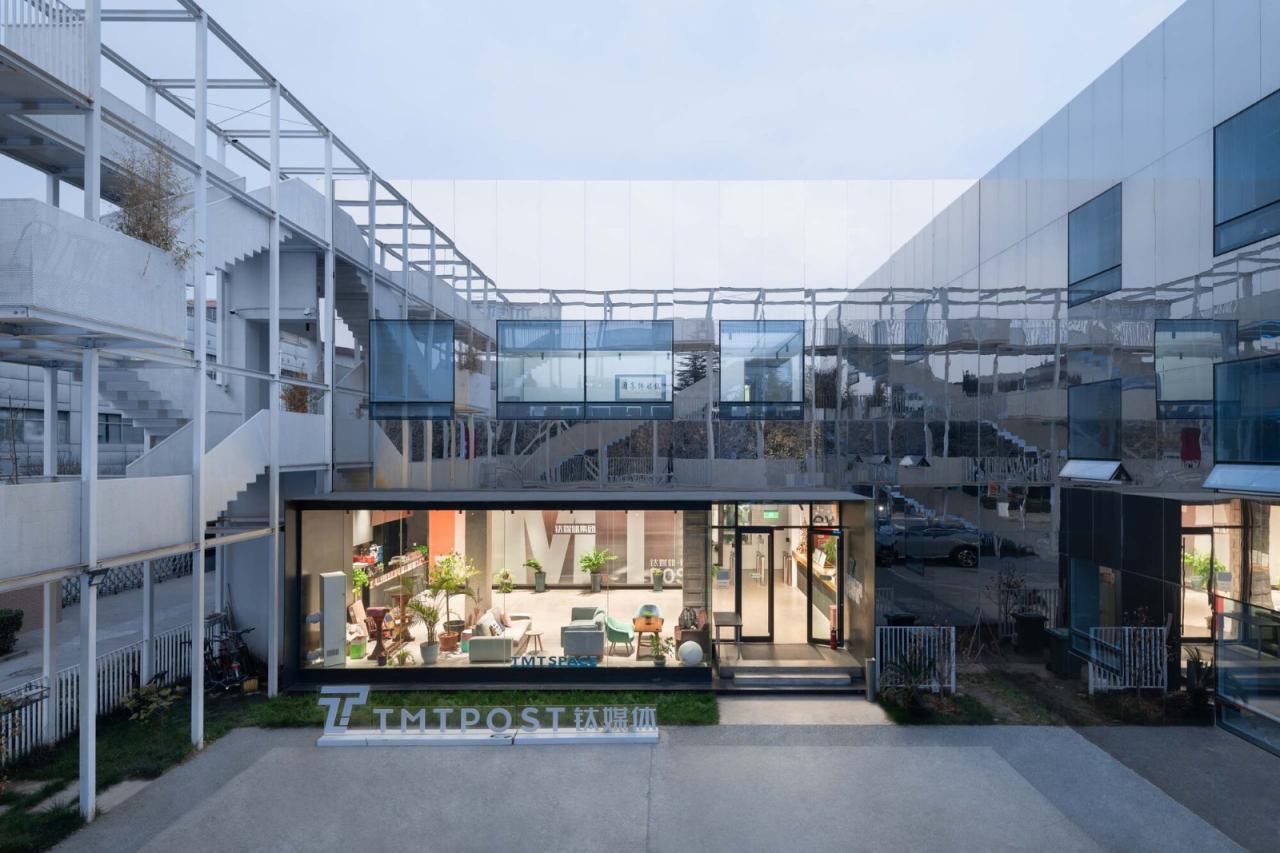 BIM建筑|钛媒体“折叠公园”，北京团河派出所旧址改造 / 靠近设计