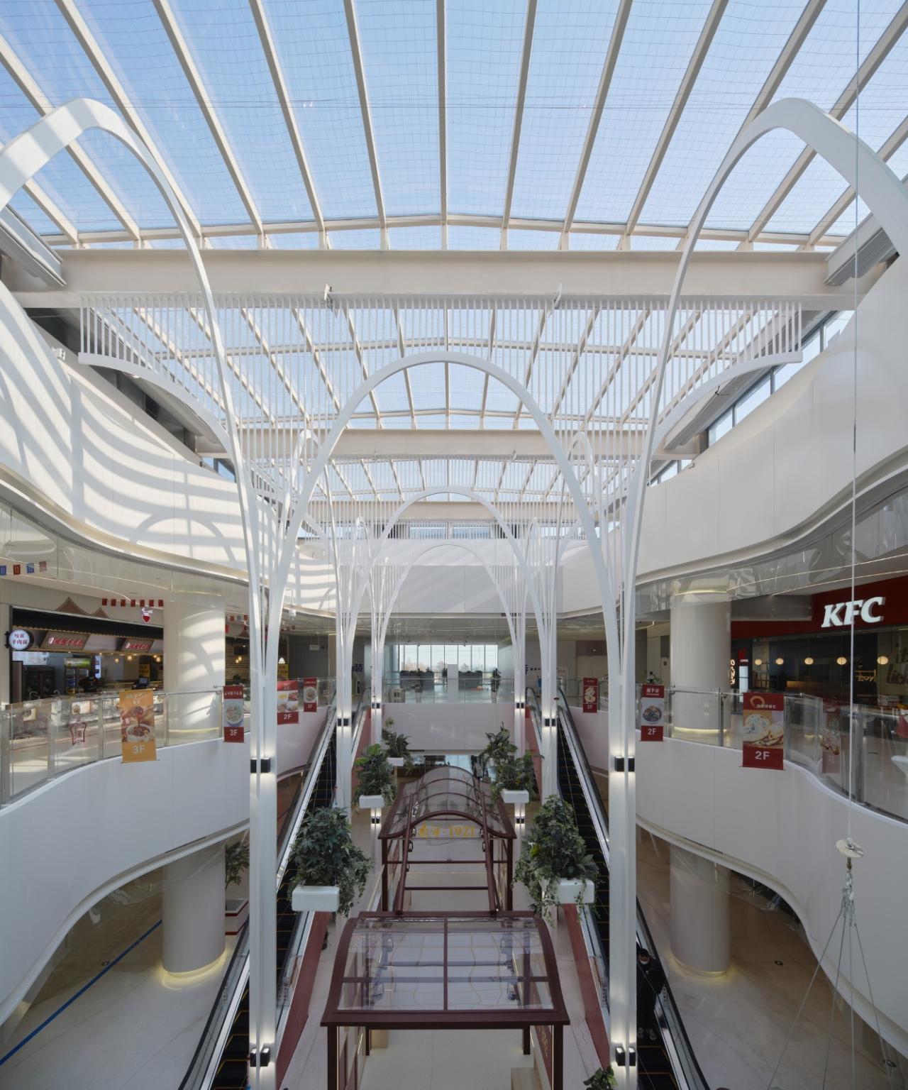 BIM建筑|沪杭高速嘉兴服务区：公路上的综合体 / goa大象设计