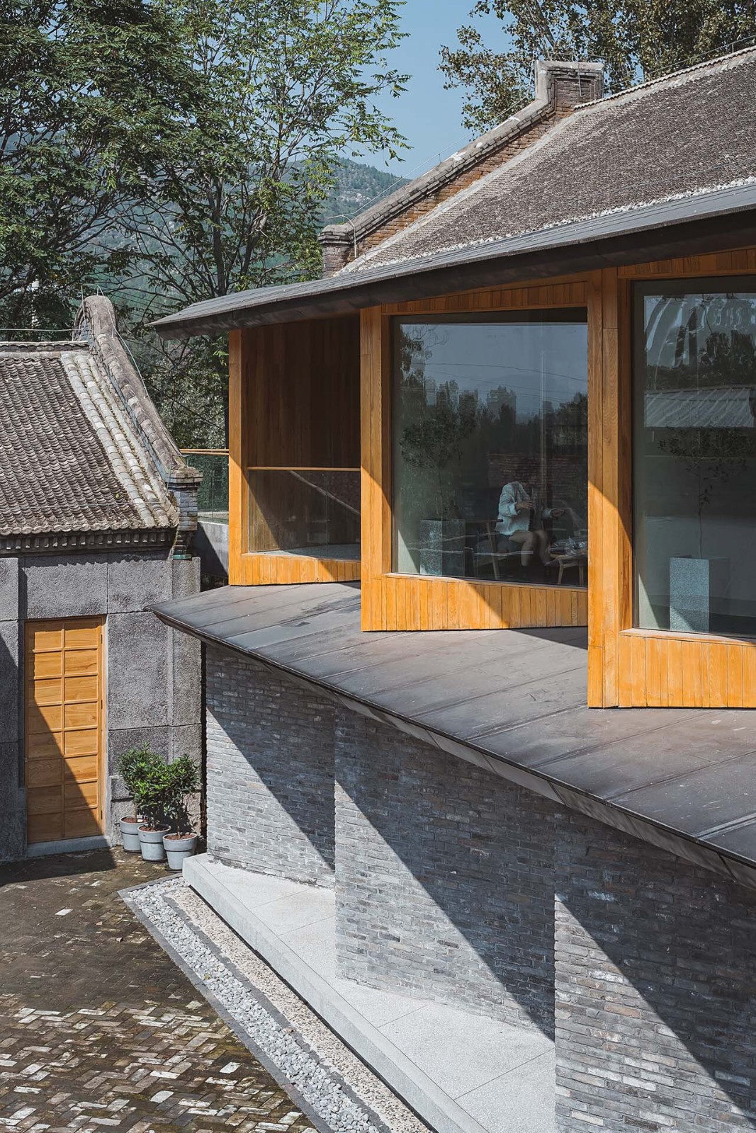 BIM建筑|大南坡大队部改造 / 场域建筑