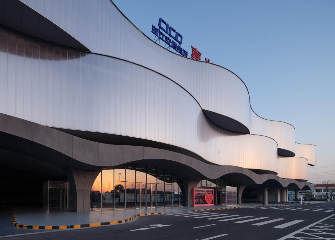 BIM建筑|沪杭高速嘉兴服务区：公路上的综合体 / goa大象设计