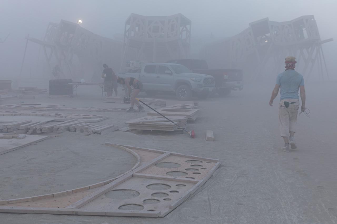 BIM建筑|火人节“宣泄/淨化”分形画廊 / MAMOU-MANI