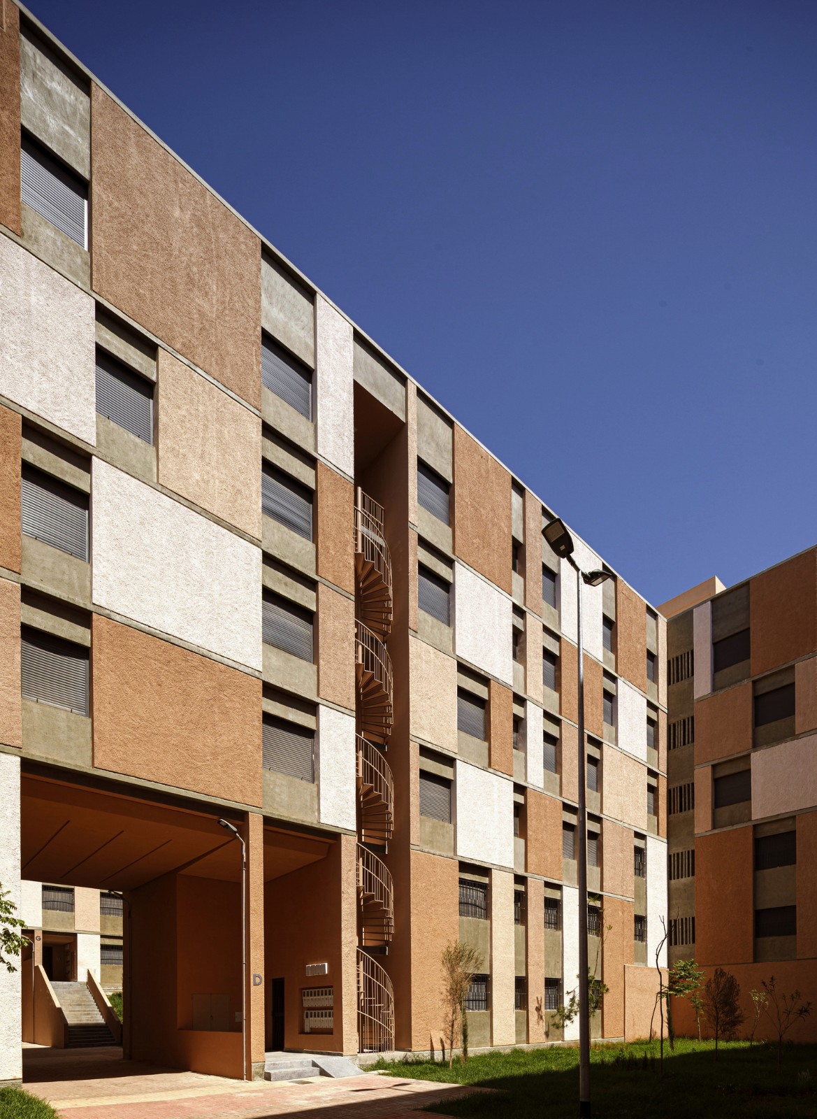 BIM建筑|BEN MSIK 花园 / Tarik Zoubdi Architecte