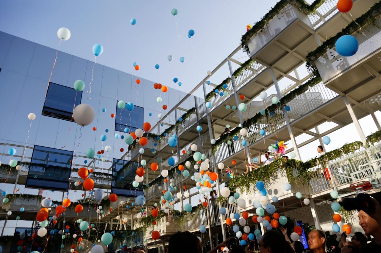 BIM建筑|钛媒体“折叠公园”，北京团河派出所旧址改造 / 靠近设计