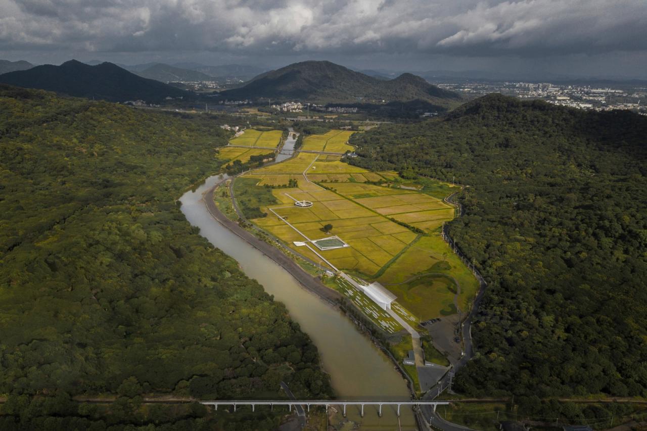 BIM建筑|艾米未来农业文旅小镇 / 加减智库设计事务所