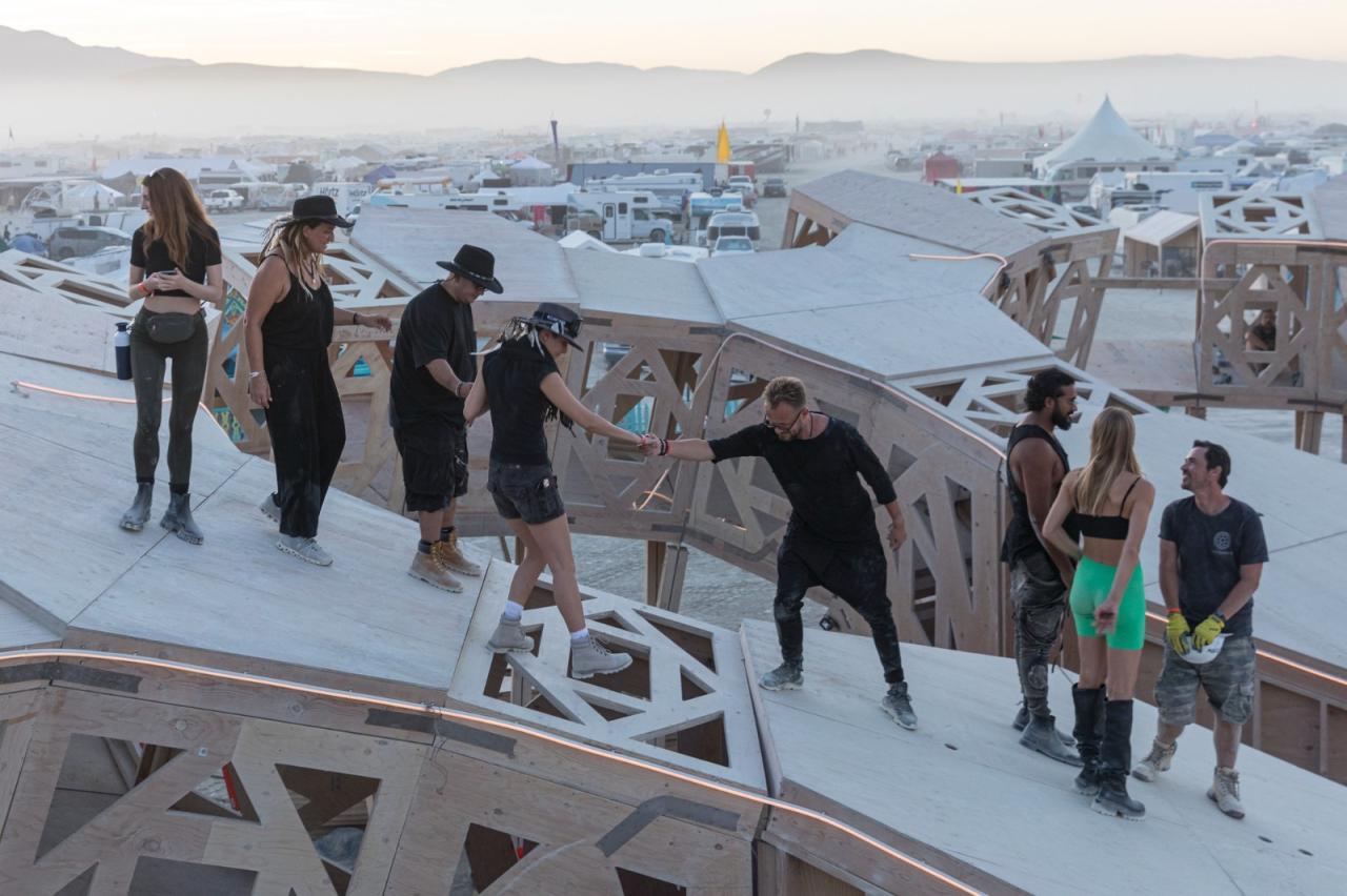 BIM建筑|火人节“宣泄/淨化”分形画廊 / MAMOU-MANI