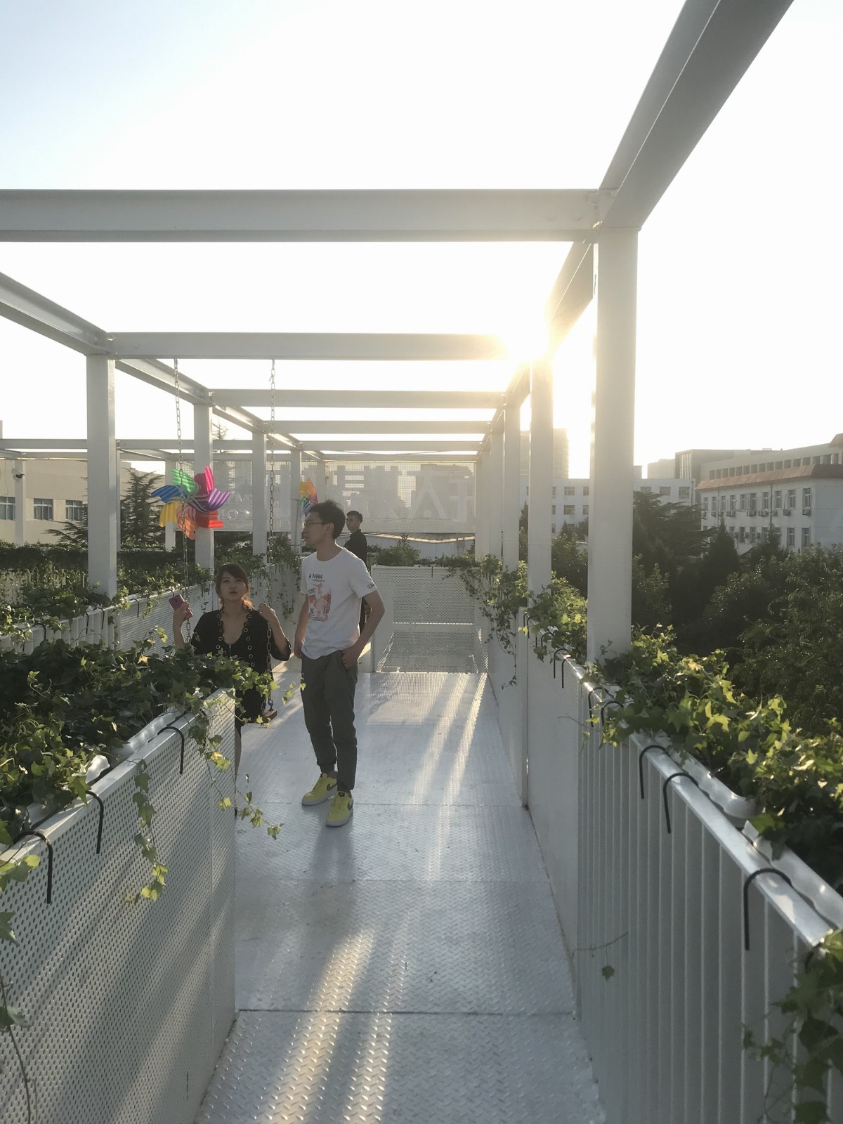 BIM建筑|钛媒体“折叠公园”，北京团河派出所旧址改造 / 靠近设计