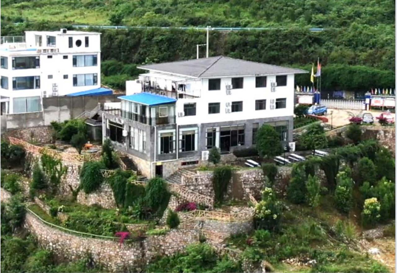 BIM建筑|悬崖边的天空民宿：尧珈•望瀑/ 上海尧舜建筑设计有限公司