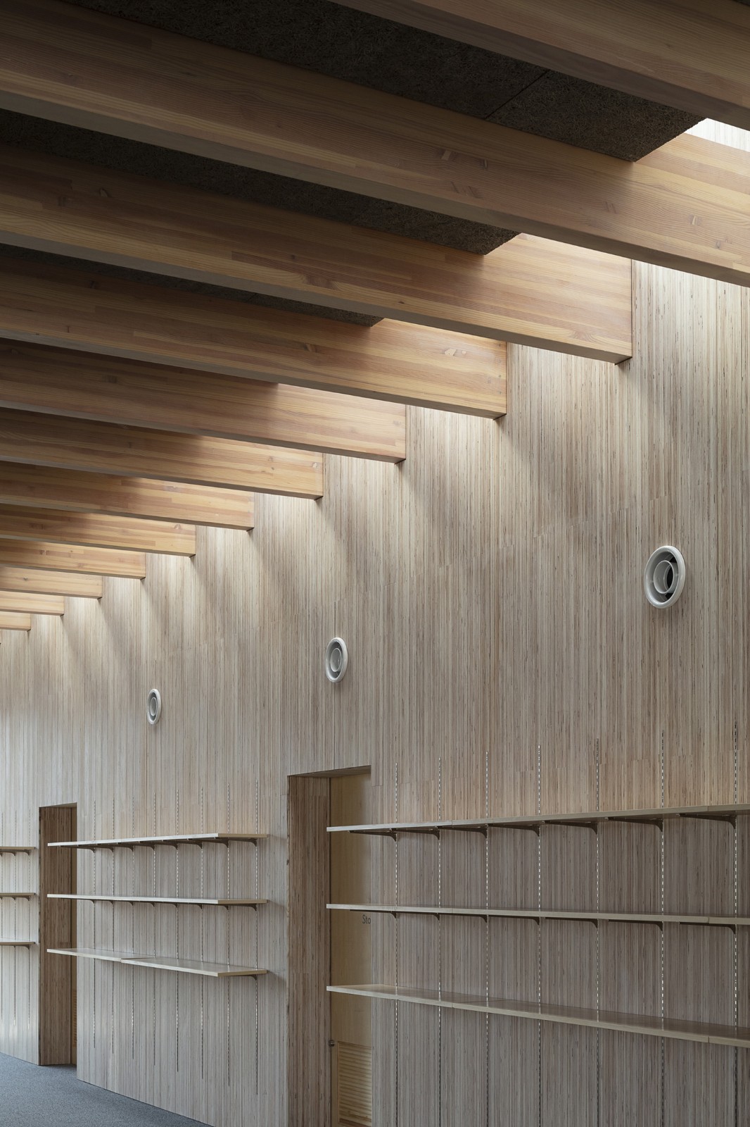 BIM建筑|组团式校园，广岛叡智学院 / CAn