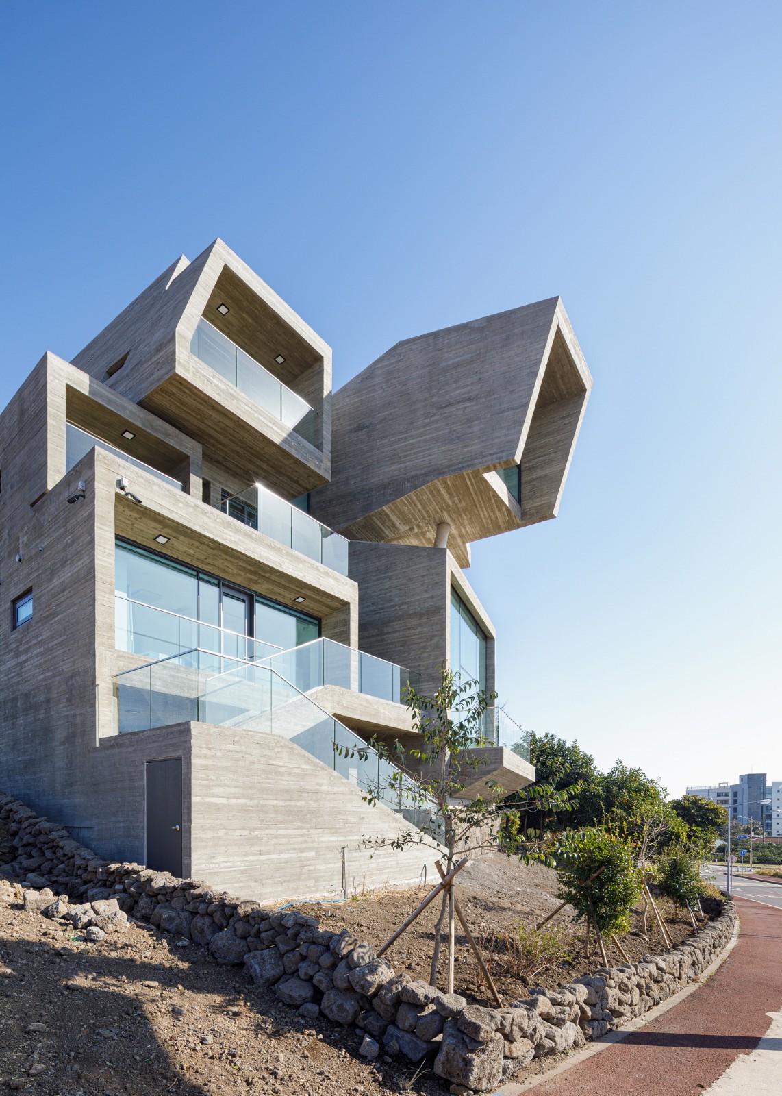 BIM建筑|叠浪风，太平洋公寓 / Moon Hoon