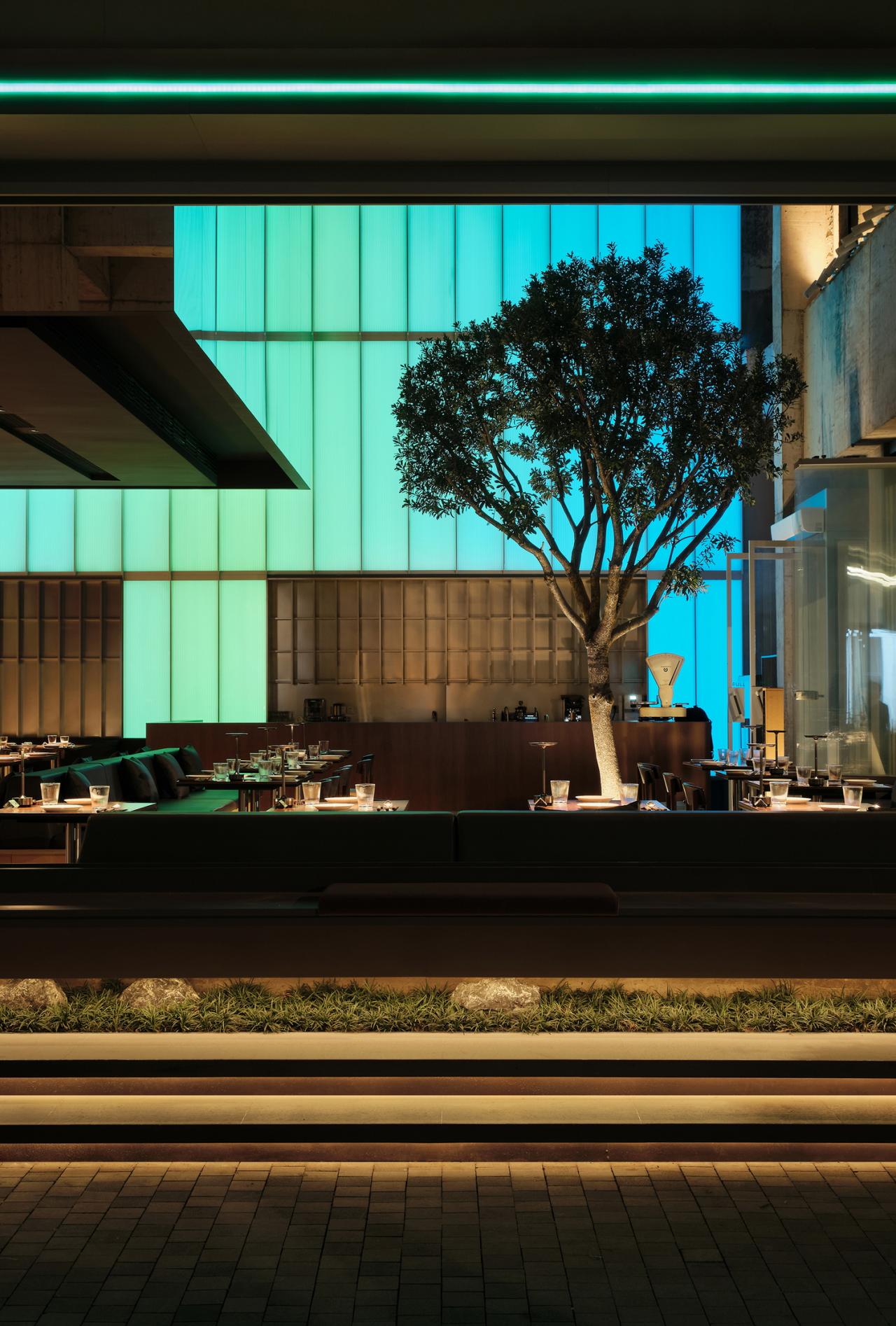 BIM建筑|消融边界的“街边公园”：MOOI ARCHIVE / 三厘社TRIOSTUDIO