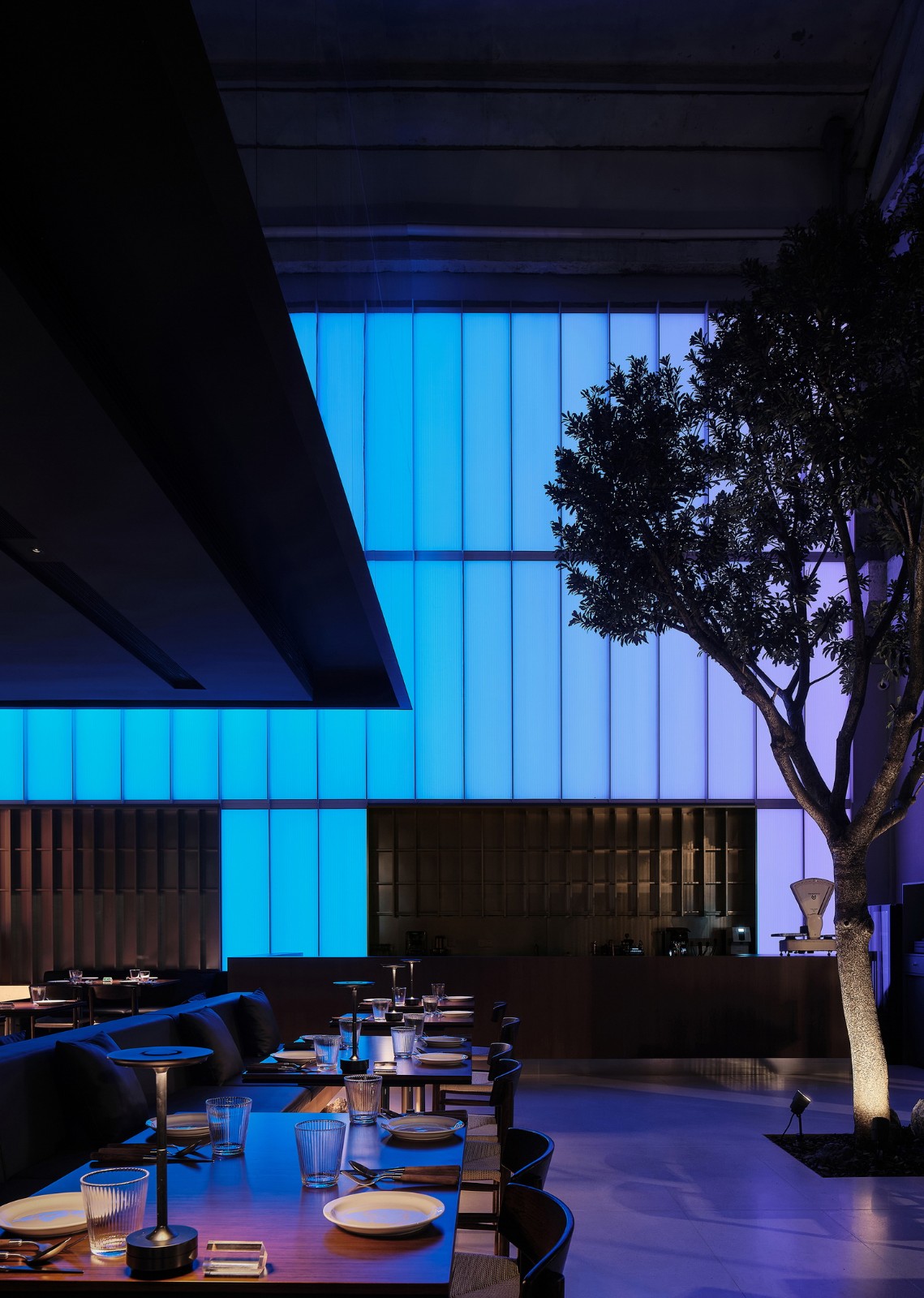 BIM建筑|消融边界的“街边公园”：MOOI ARCHIVE / 三厘社TRIOSTUDIO