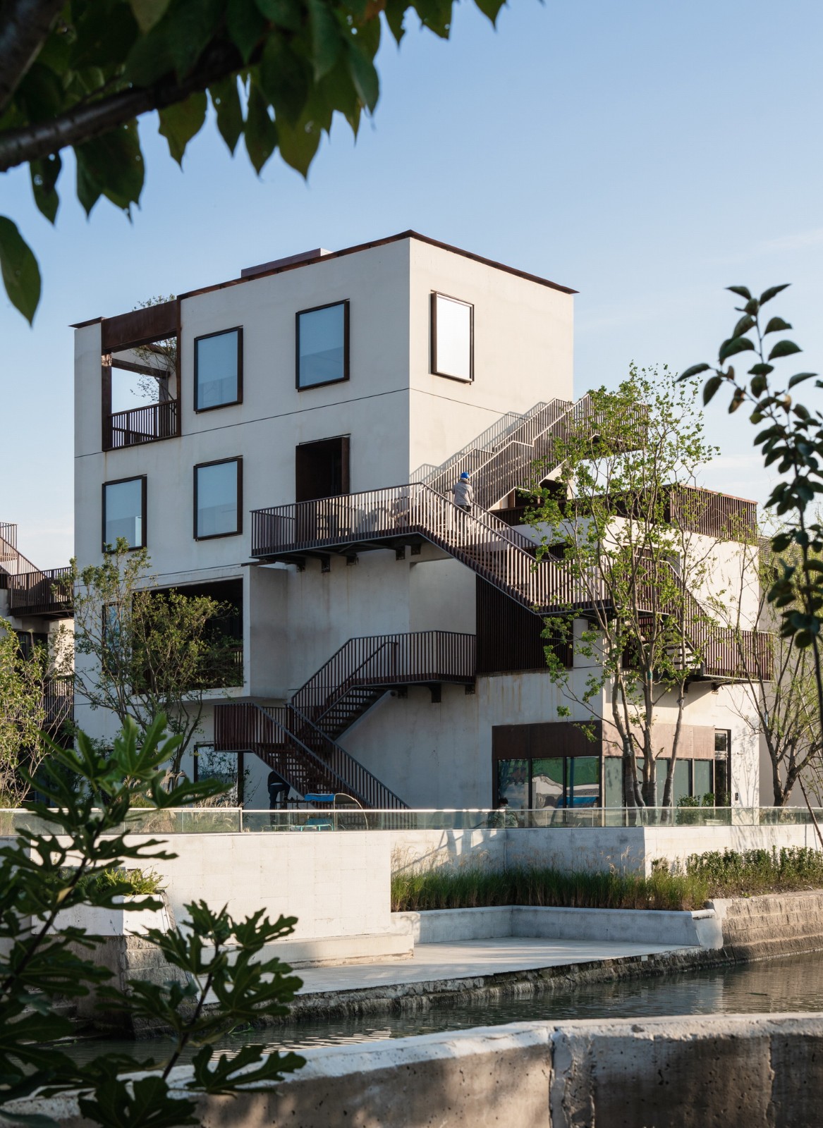 BIM建筑|长三角一体化示范区：丁栅水乡SOHO智慧粮仓 / line+建筑事务所、MLA+